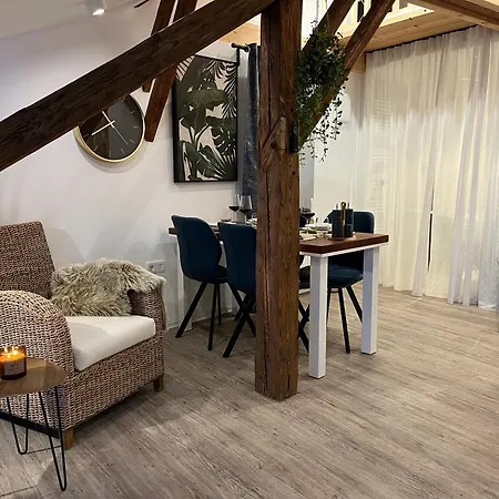 Апартаменты Beyond Staying Loft 23 Frei Stehende Badewanne *